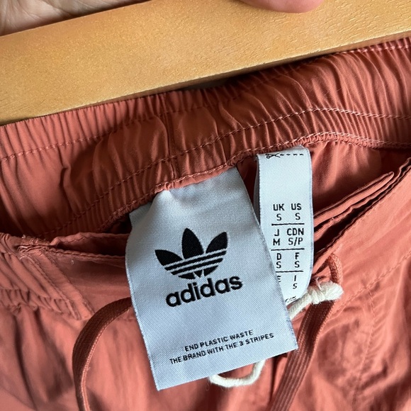 adidas Originals adicolor three stripe 10 inch shorts in beige - Picture 7 of 9